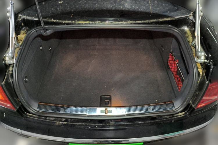 Used Volkswagen Phaeton 2012 3.6L Deluxe Custom Edition Trunk