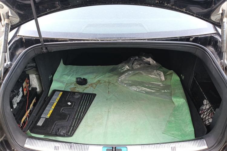 Used Volkswagen Phaeton 2012 4.2L Luxury Custom Edition Trunk