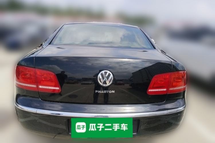 Used Volkswagen Phaeton 2012 3.6L Deluxe Custom Edition Trunk