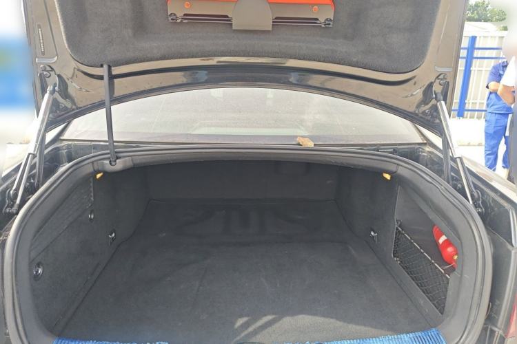 Used Volkswagen Phaeton 2012 3.0L Business Edition Trunk