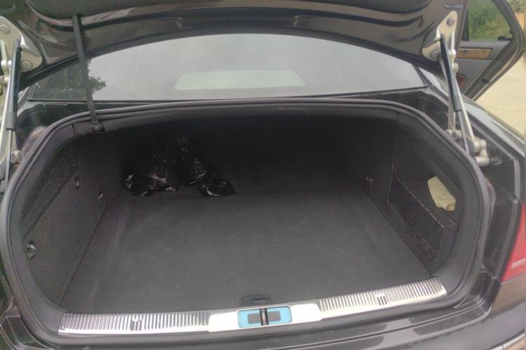 Used Volkswagen Phaeton 2012 3.6L Deluxe Custom Edition Trunk