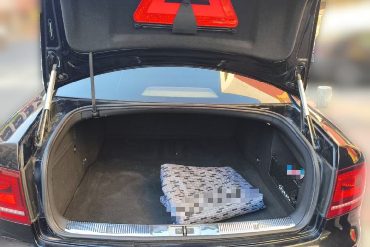 Used Volkswagen Phaeton 2012 3.0L Business Edition Trunk