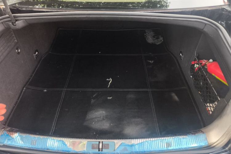 Used Volkswagen Phaeton 2012 3.0L Business Edition Trunk