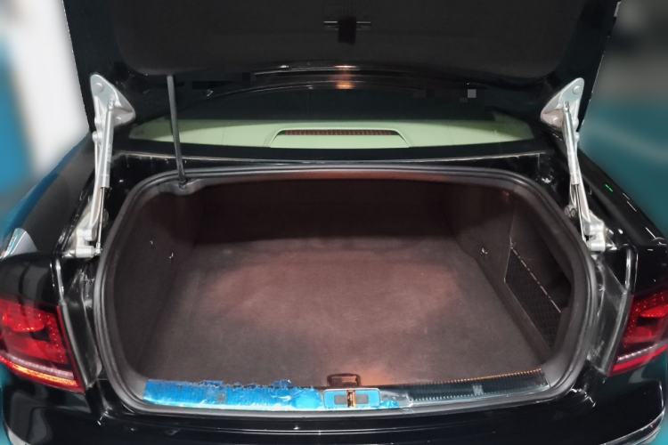 Used Volkswagen Phaeton 2012 3.6L Deluxe Custom Edition Trunk