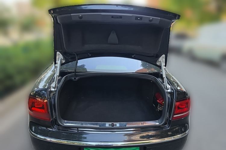Used Volkswagen Phaeton 2012 3.0L Elite Custom Edition Trunk