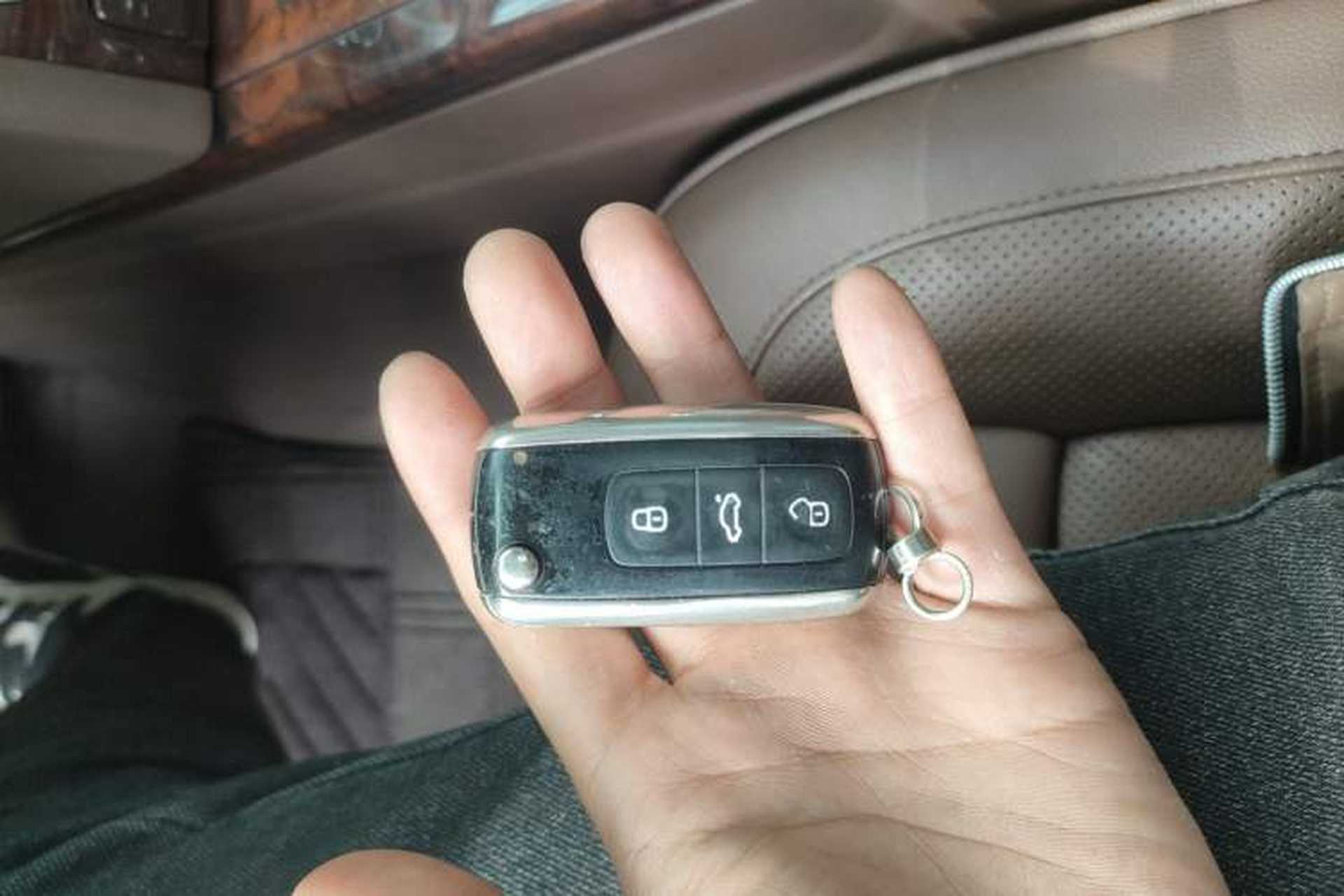 Used Volkswagen Phaeton 2012 3.0L Executive Version Vehicle Key