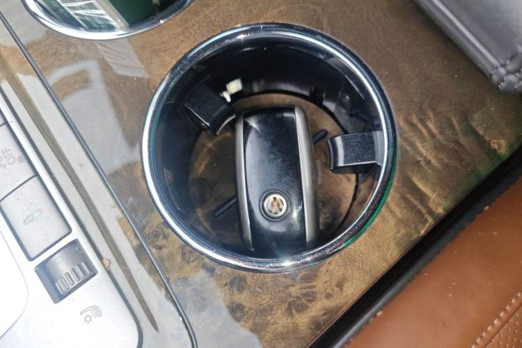 Used Volkswagen Phaeton 2012 3.6L Deluxe Custom Edition Vehicle Key