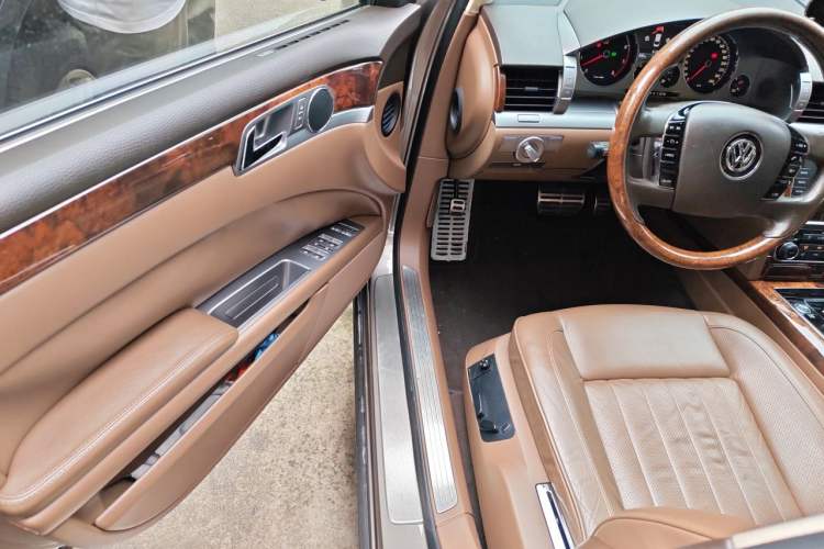 Used Volkswagen Phaeton 2012 3.0L Executive Version Driver Seat