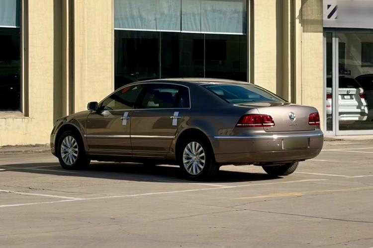 Used Volkswagen Phaeton 2012 3.0L Business Edition Exterior 4