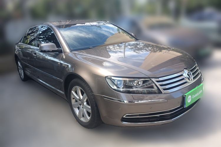 Used Volkswagen Phaeton 2012 3.0L Executive Version Front Right 45 Deg