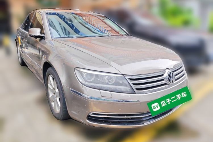 Used Volkswagen Phaeton 2012 3.0L Executive Version Front Right 45 Deg