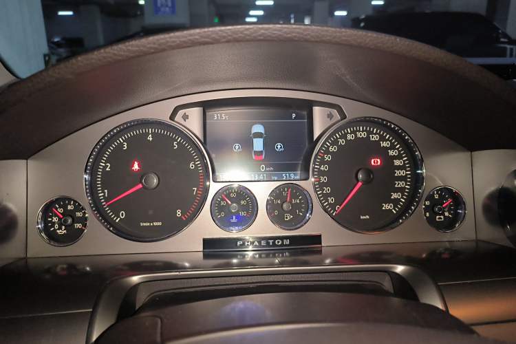 Used Volkswagen Phaeton 2012 3.0L Executive Version Instrument Cluster