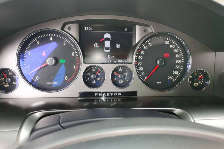 Used Volkswagen Phaeton 2012 3.0L Business Edition Instrument Cluster