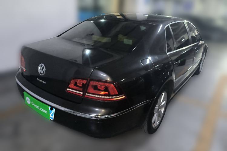 Used Volkswagen Phaeton 2012 3.0L Executive Version Rear Right 45 Deg