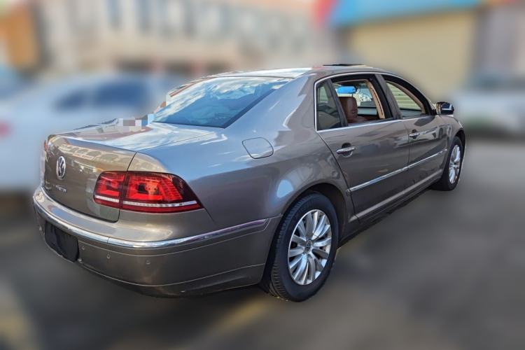 Used Volkswagen Phaeton 2012 3.0L Business Edition Rear Right 45 Deg