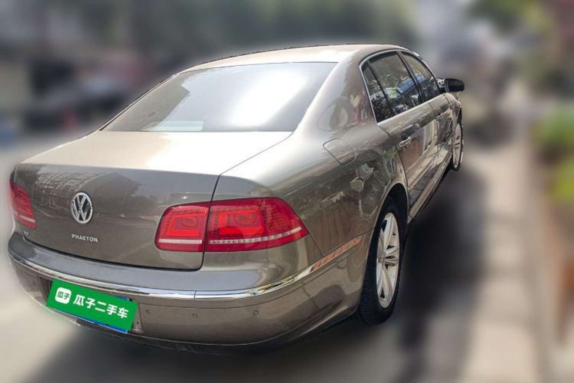 Used Volkswagen Phaeton 2012 3.0L Business Edition Rear Right 45 Deg