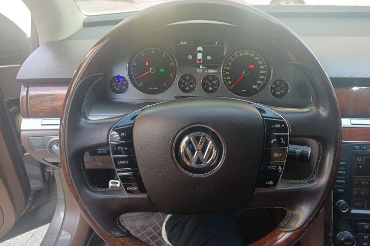Used Volkswagen Phaeton 2012 3.0L Executive Version Steering Wheel