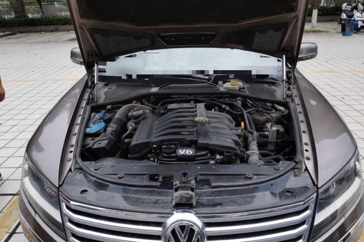 Used Volkswagen Phaeton 2012 3.0L Executive Version Engine Bay