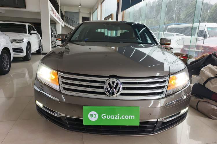 Used Volkswagen Phaeton 2012 3.6L Deluxe Custom Edition Front