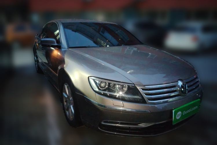 Used Volkswagen Phaeton 2012 3.0L Executive Version Front Right 45 Deg