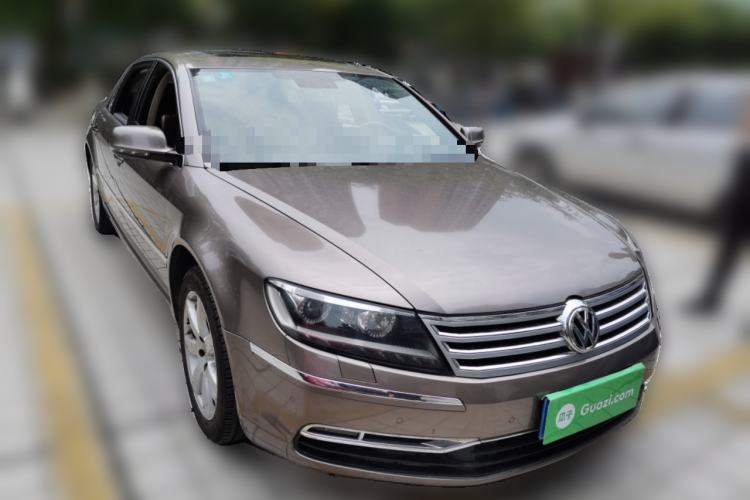 Used Volkswagen Phaeton 2012 3.0L Executive Version Front Right 45 Deg