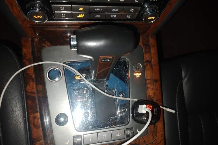 Used Volkswagen Phaeton 2012 3.0L Executive Version Gear Lever