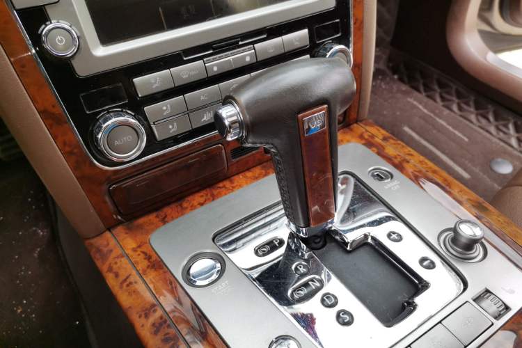 Used Volkswagen Phaeton 2012 3.0L Executive Version Gear Lever