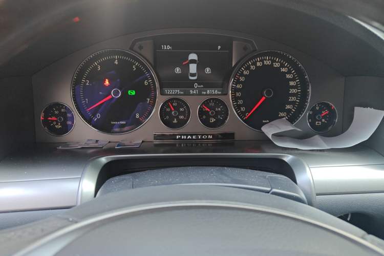 Used Volkswagen Phaeton 2012 3.0L Business Edition Instrument Cluster