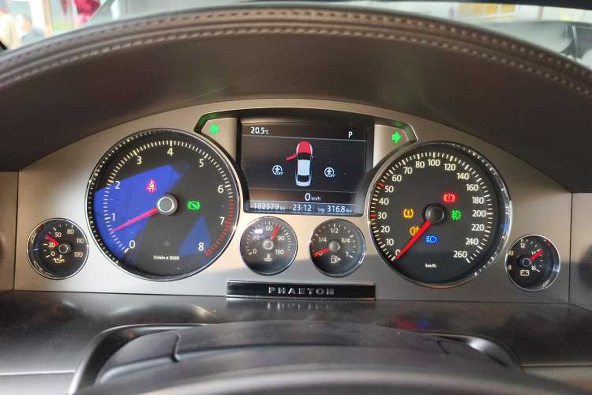 Used Volkswagen Phaeton 2012 3.6L Deluxe Custom Edition Instrument Cluster
