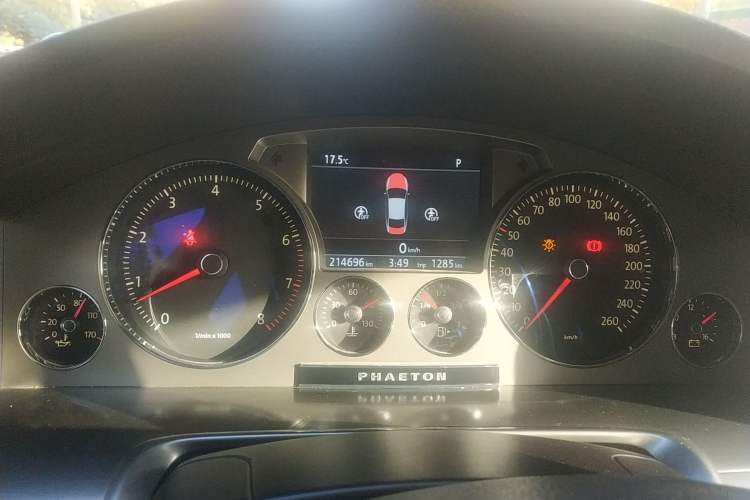 Used Volkswagen Phaeton 2012 3.0L Business Edition Instrument Cluster
