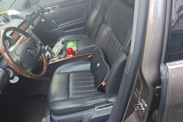 Used Volkswagen Phaeton 2012 3.0L Business Edition Left Front Seat