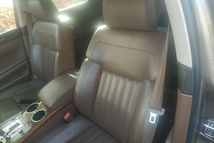 Used Volkswagen Phaeton 2012 3.0L Business Edition Left Front Seat