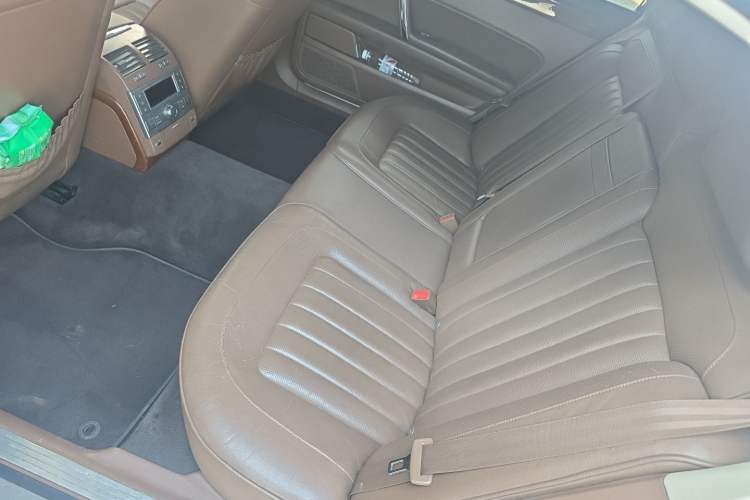 Used Volkswagen Phaeton 2012 3.0L Business Edition Left Rear Seat