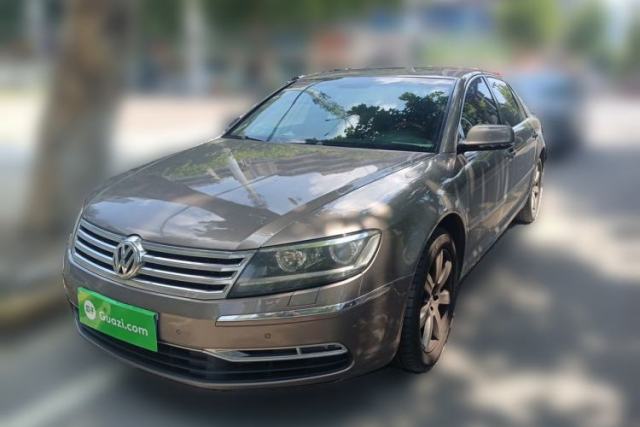 Volkswagen Phaeton 2012 3.0L Elite Custom Edition مستعملة