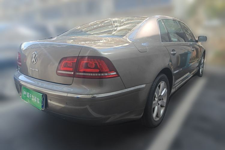 Used Volkswagen Phaeton 2012 3.0L Business Edition Rear Right 45 Deg