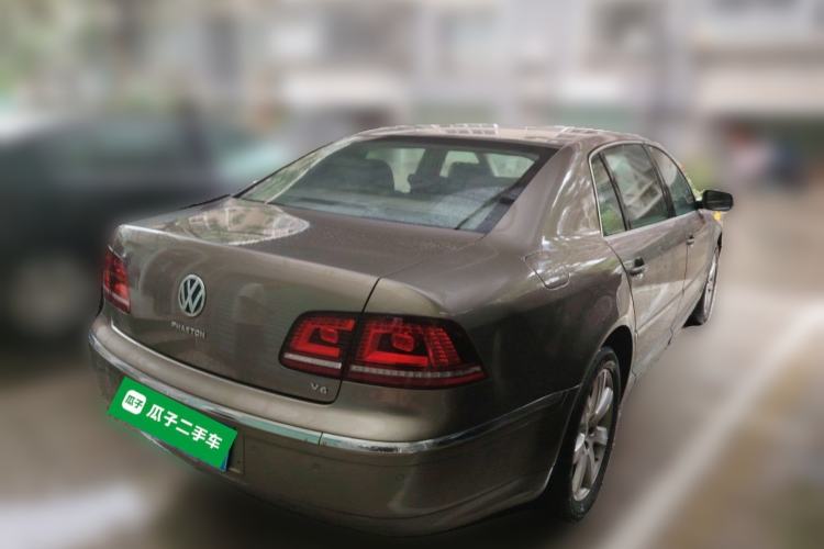 Used Volkswagen Phaeton 2012 3.0L Executive Version Rear Right 45 Deg
