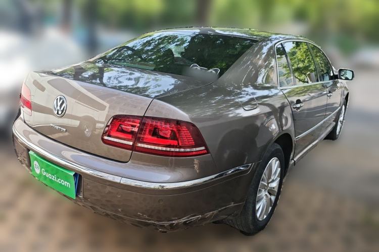 Used Volkswagen Phaeton 2012 3.0L Business Edition Rear Right 45 Deg