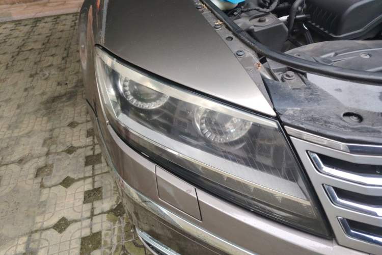 Used Volkswagen Phaeton 2012 3.0L Executive Version Right Front Headlight