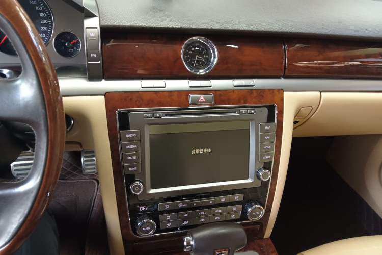 Used Volkswagen Phaeton 2012 3.0L Executive Version Audio And AC Panel