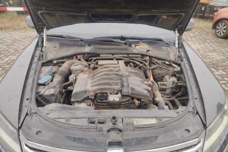 Used Volkswagen Phaeton 2012 3.0L Executive Version Engine Bay