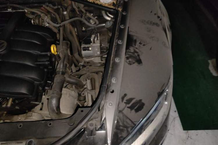 Used Volkswagen Phaeton 2012 3.0L Business Edition Engine Bay Left