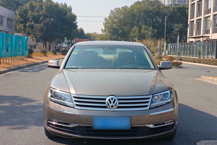 Used Volkswagen Phaeton 2012 3.6L Deluxe Custom Edition Exterior 1