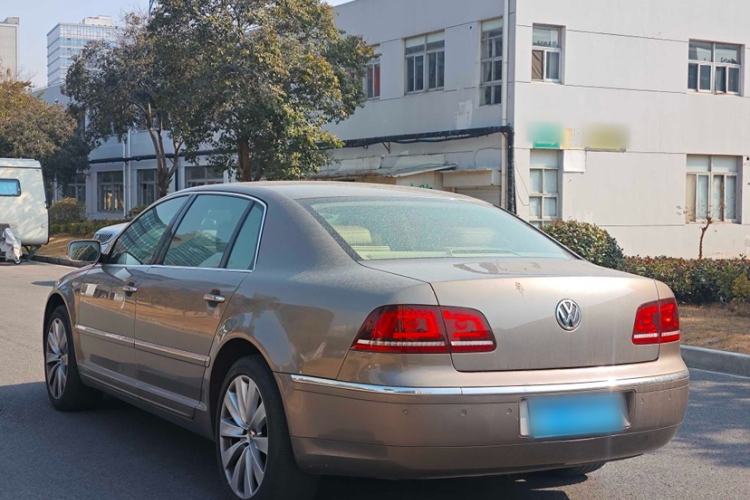 Used Volkswagen Phaeton 2012 3.6L Deluxe Custom Edition Exterior 3
