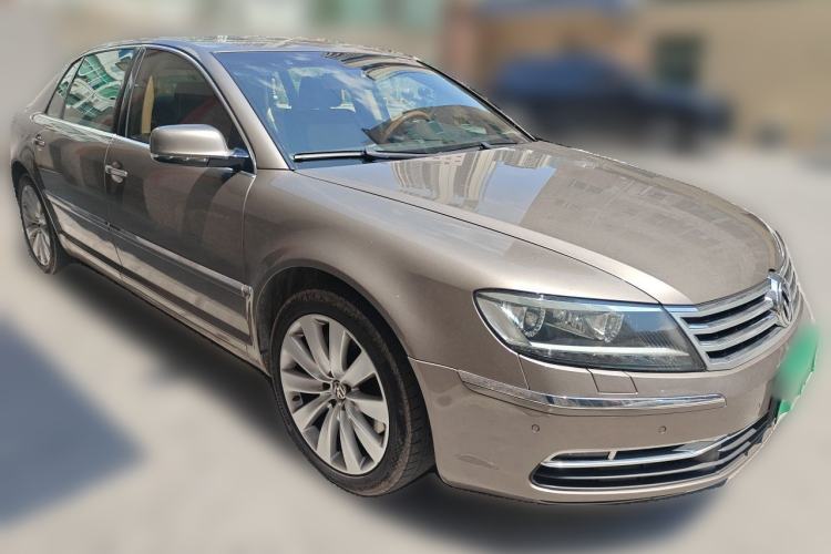 Used Volkswagen Phaeton 2012 3.6L Deluxe Custom Edition Front Right 45 Deg
