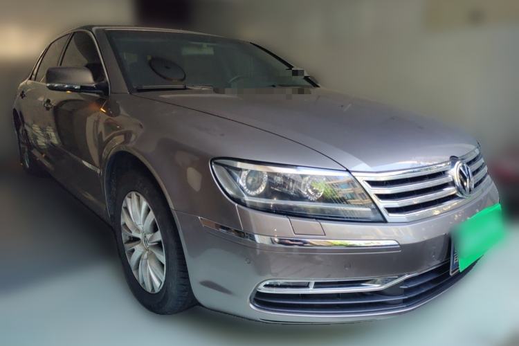 Used Volkswagen Phaeton 2012 3.0L Business Edition Front Right 45 Deg