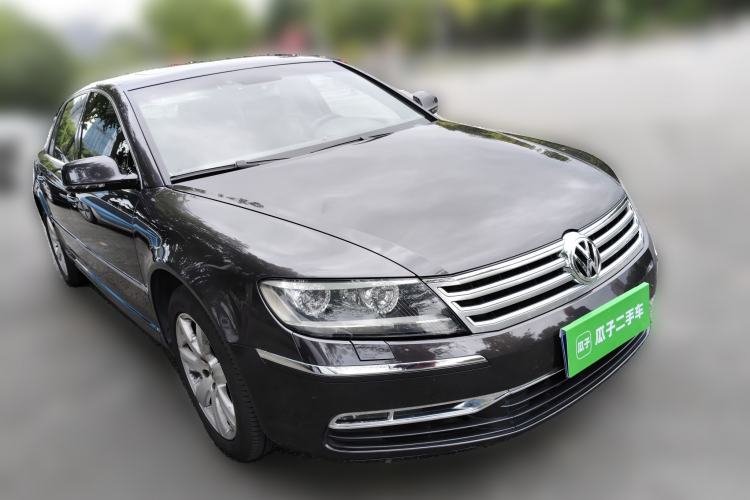 Used Volkswagen Phaeton 2012 3.0TDI Elite Custom Edition Front Right 45 Deg