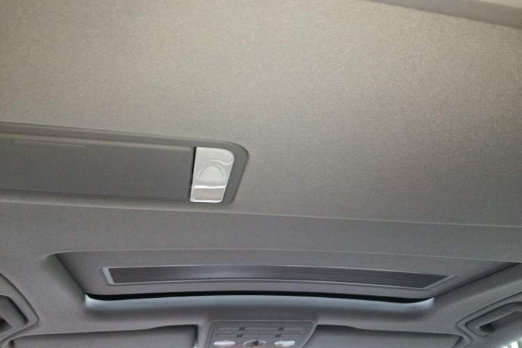 Used Volkswagen Phaeton 2012 3.0L Elite Custom Edition Headliner