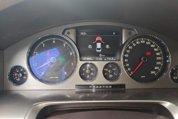 Used Volkswagen Phaeton 2012 3.0L Business Edition Instrument Cluster