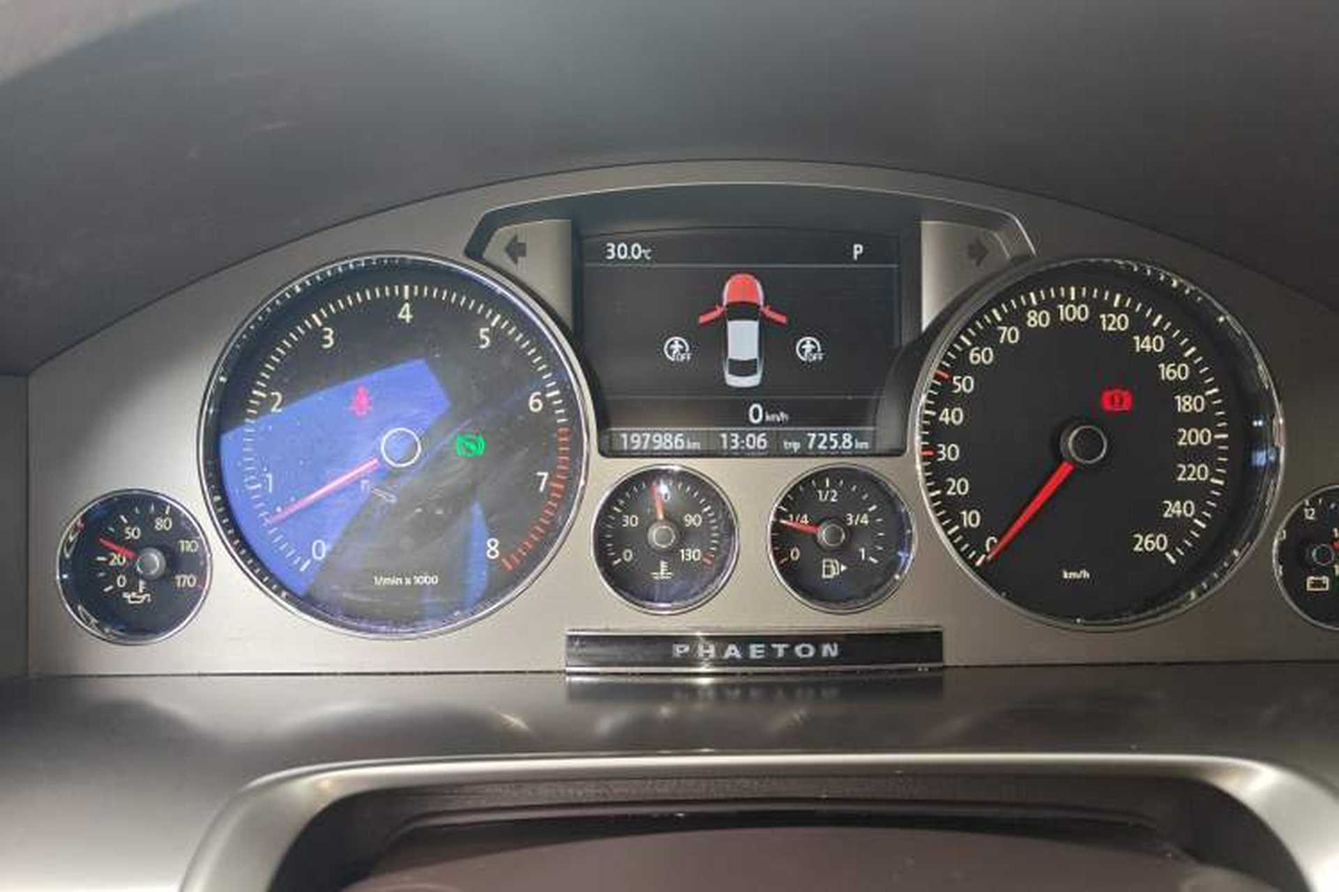 Used Volkswagen Phaeton 2012 3.0L Business Edition Instrument Cluster