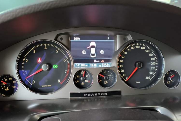 Used Volkswagen Phaeton 2012 3.0L Executive Version Instrument Cluster